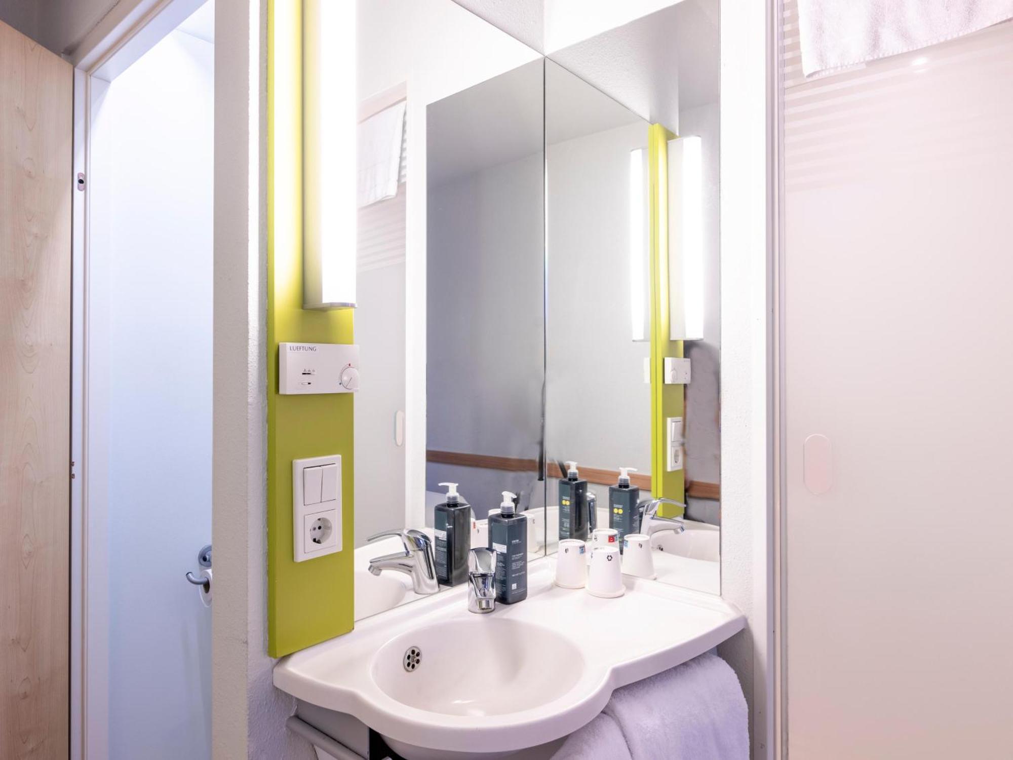 B&B Hotel Dortmund-Airport Holzwickede Extérieur photo